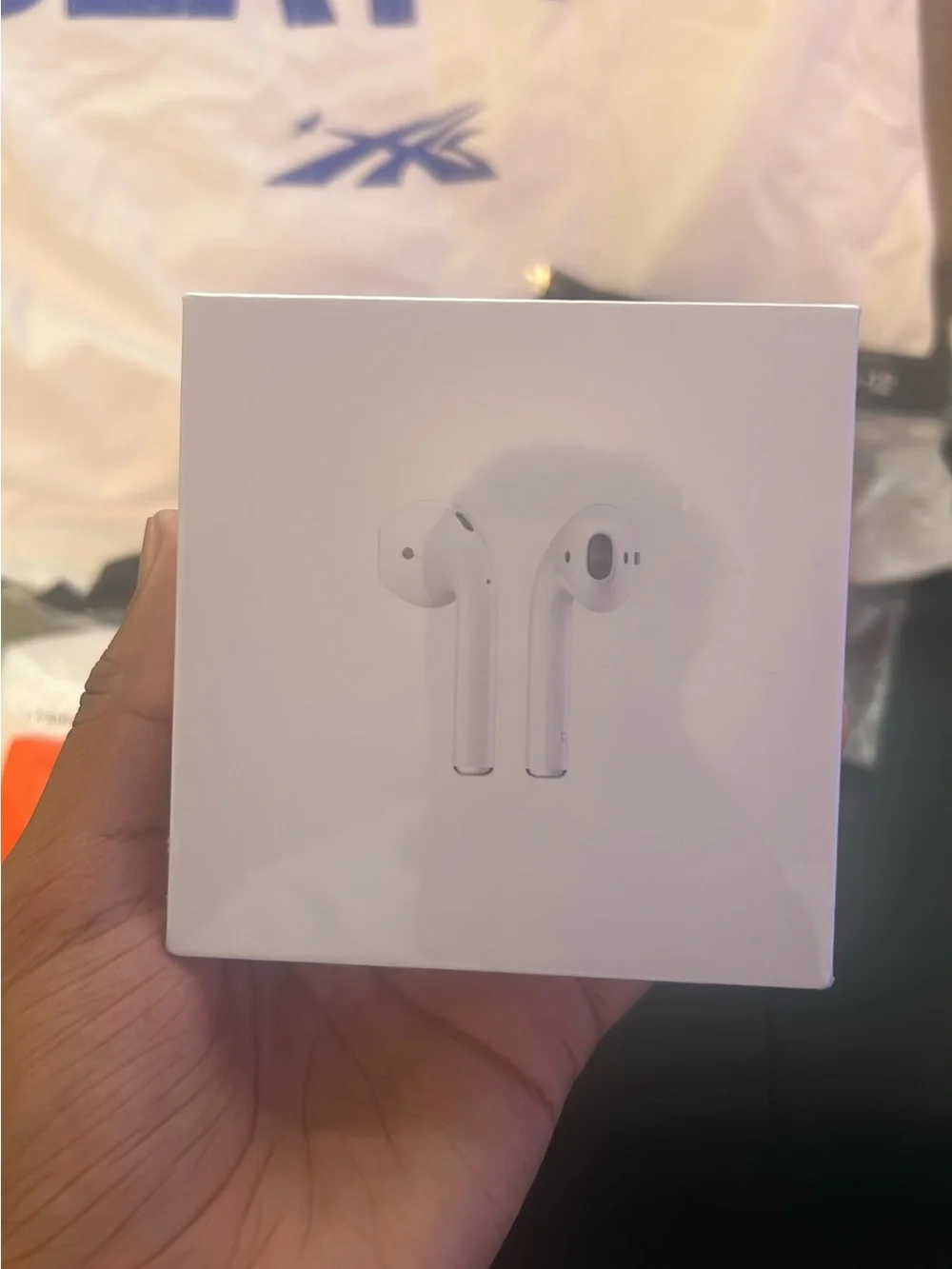 Apple White Wireless Earbuds with Charging Case - Boxed